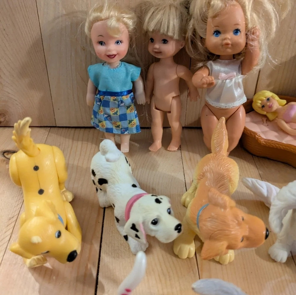 Assorted Small Pet Figurines  14 Pieces Pre-owned